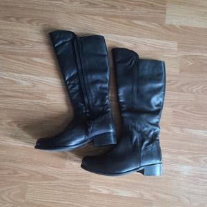 Jessica Leather Boots Size 8